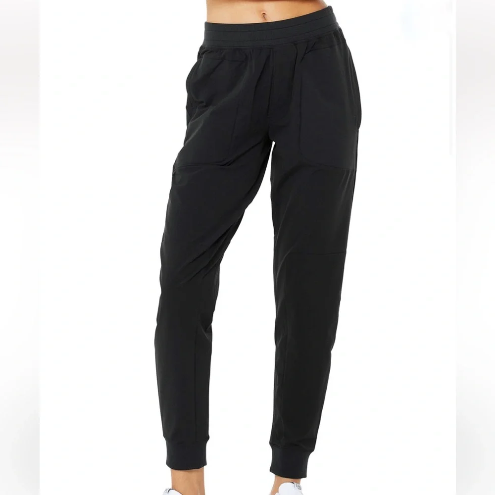 ALO Yoga Co-Op Joggers / Track Pants - Picture 2 of 10
